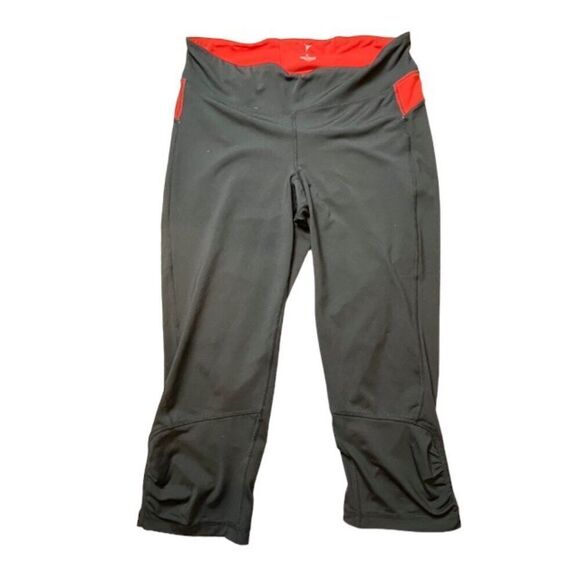 Old Navy Active Women's Cropped Leggings Black with Red Size XL - Picture 1 of 9